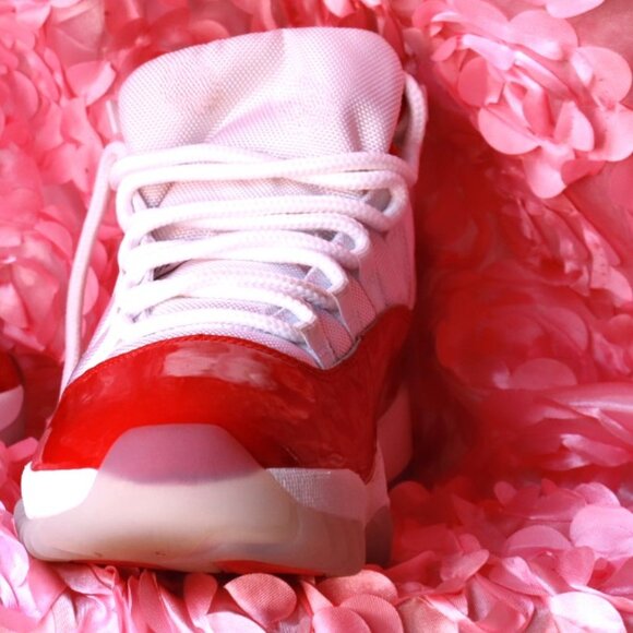 Air Jordan 11 Retro 'Cherry - Picture 1 of 4